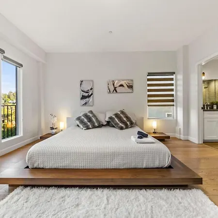 Luxurious 4Br In Prime La Location With Great View Villa